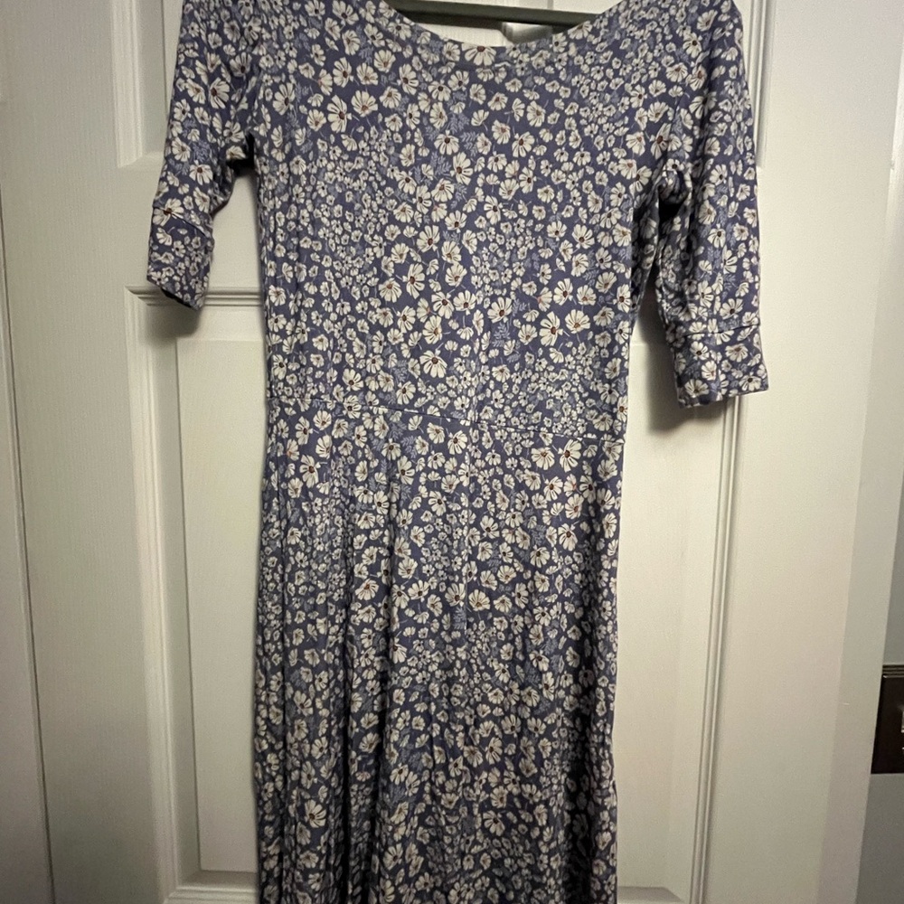 Chic Long Sleeve Floral Dress in Blue and Cream